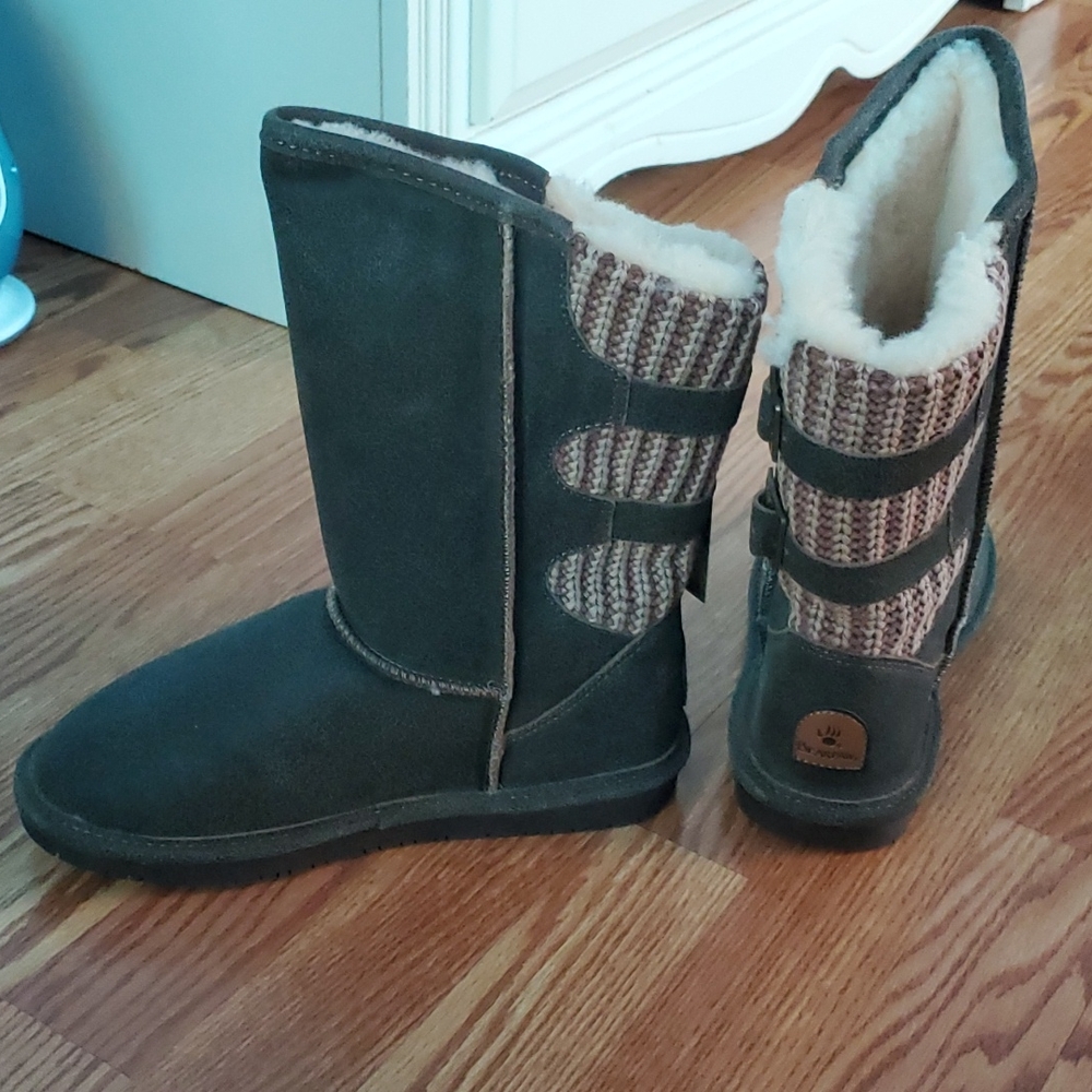 Woman's 8 BearPaw Boshie Tan Chestnut boots